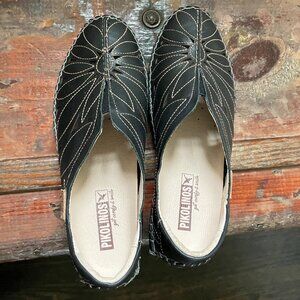 Pikolinos Black flats, size 5